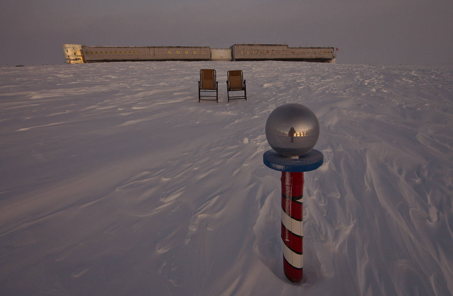 A very frosty station front behind the cermonial pole parker. And beach chairs for the ultimate sunrise toast!